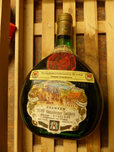 Alter wein aus 1976er - wein,