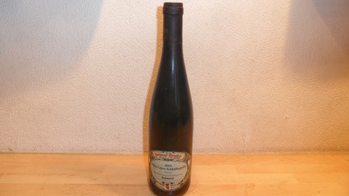 Alte weinflasche 1983 leer - alte,